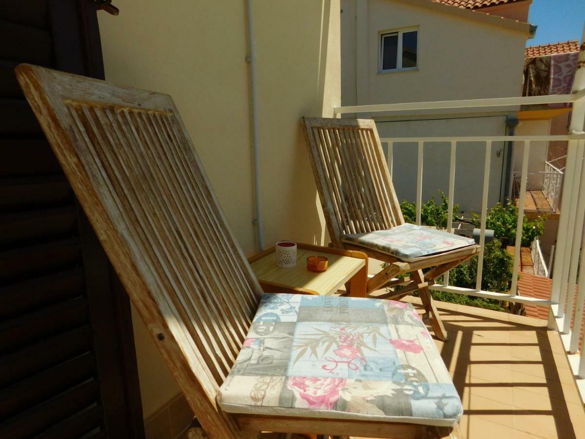 Guest House Ivanka ฮวาร์ ภายนอก รูปภาพ